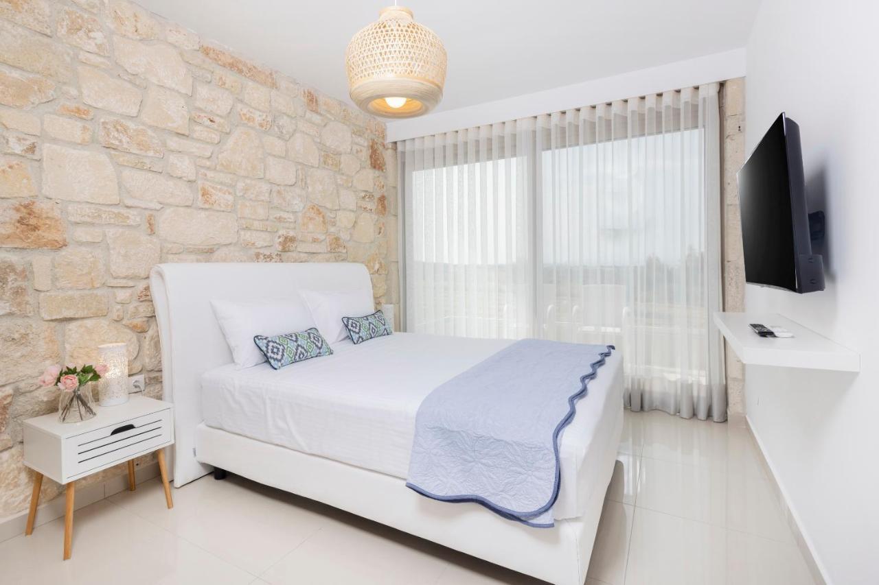 Anna Mare Luxury Apartments アフィトス エクステリア 写真