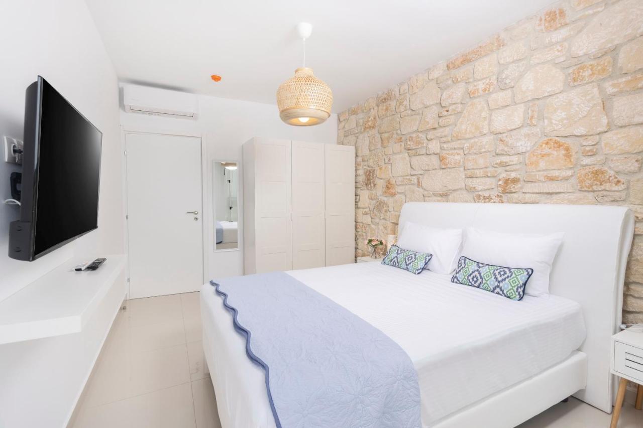 Anna Mare Luxury Apartments アフィトス エクステリア 写真
