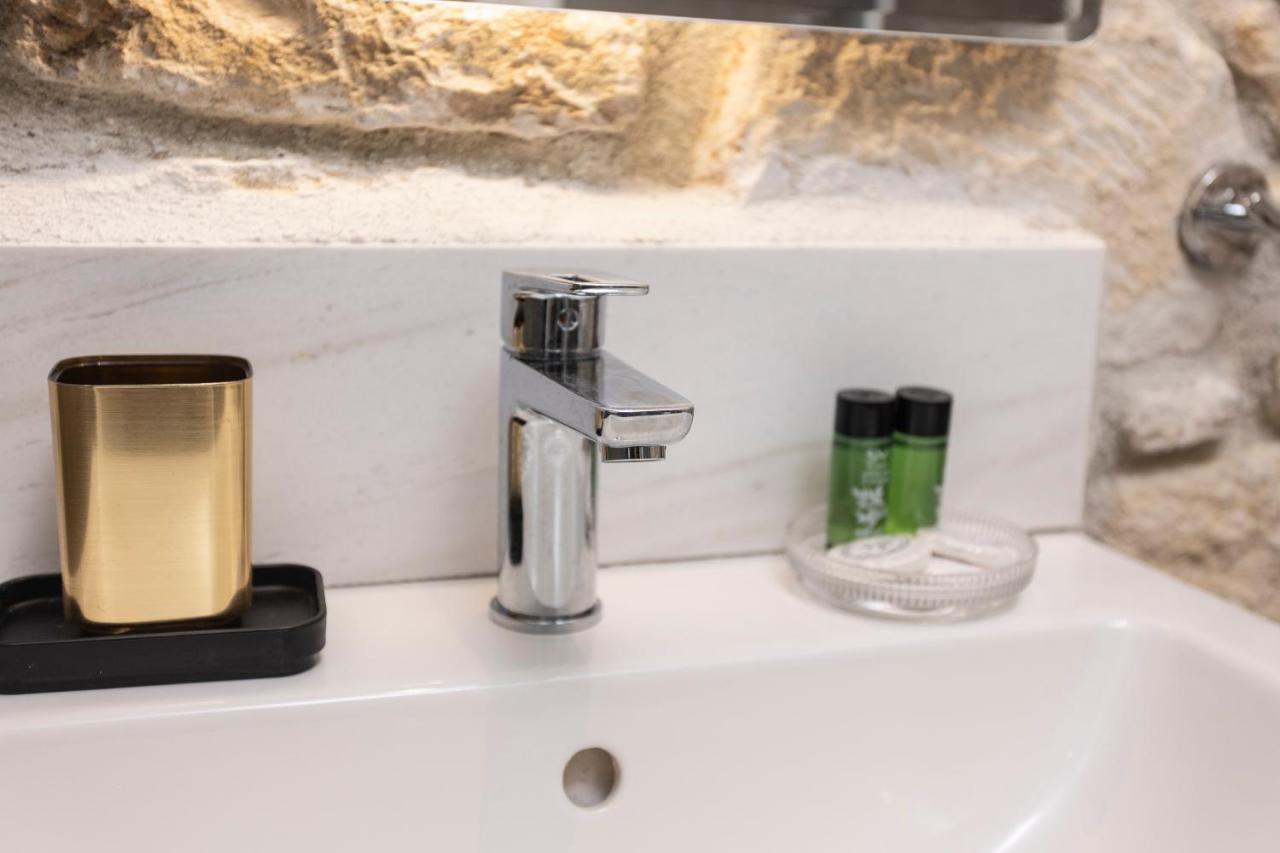 Anna Mare Luxury Apartments アフィトス エクステリア 写真