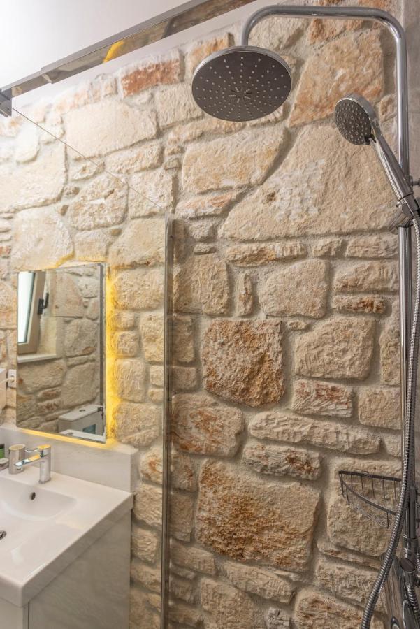 Anna Mare Luxury Apartments アフィトス エクステリア 写真