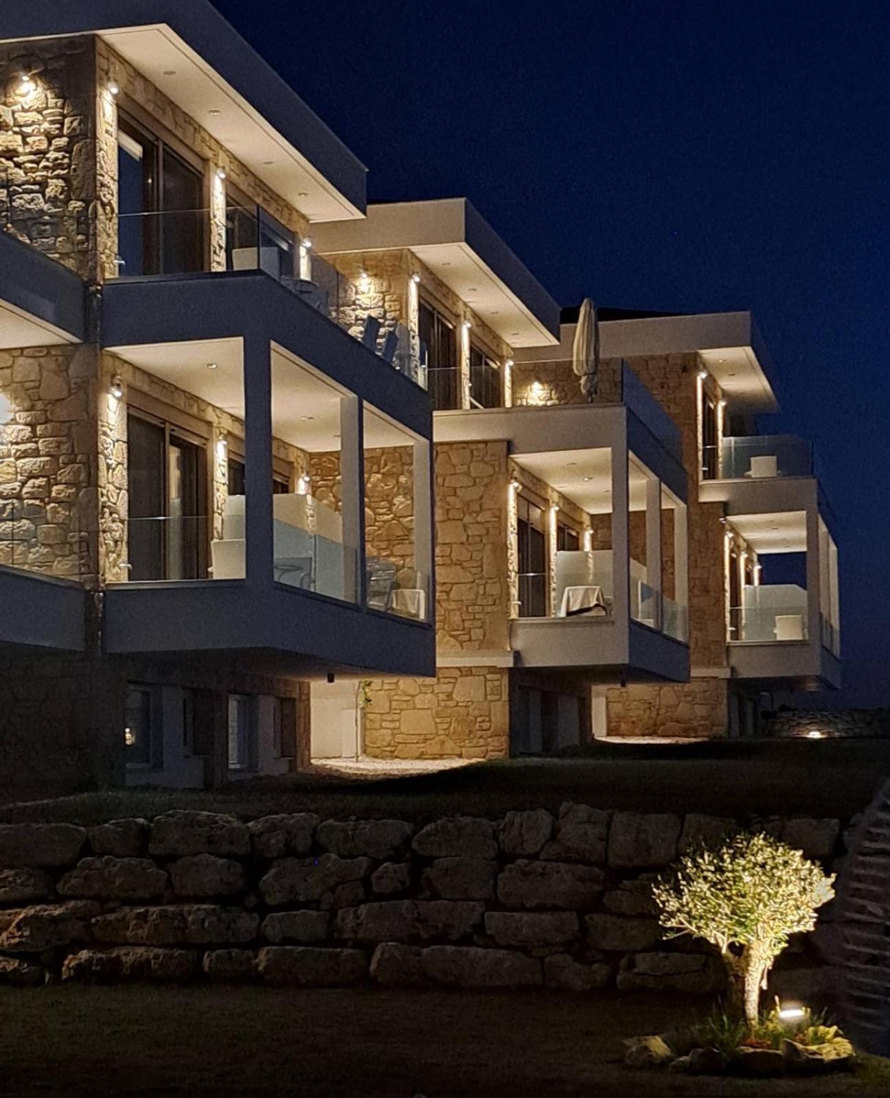 Anna Mare Luxury Apartments アフィトス エクステリア 写真